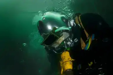 Underwater Welding: Definition, Types, Working & Applications Underwater Welding: Definition, Types, Working & Applications